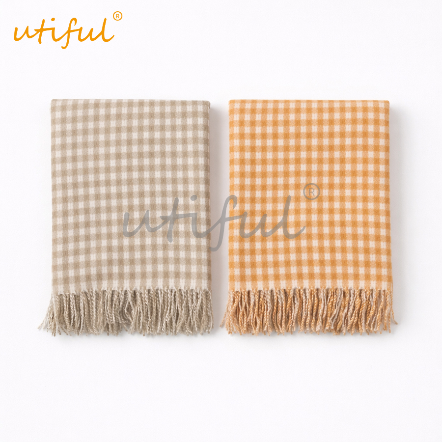 Checked woven throw/blanket with tassels